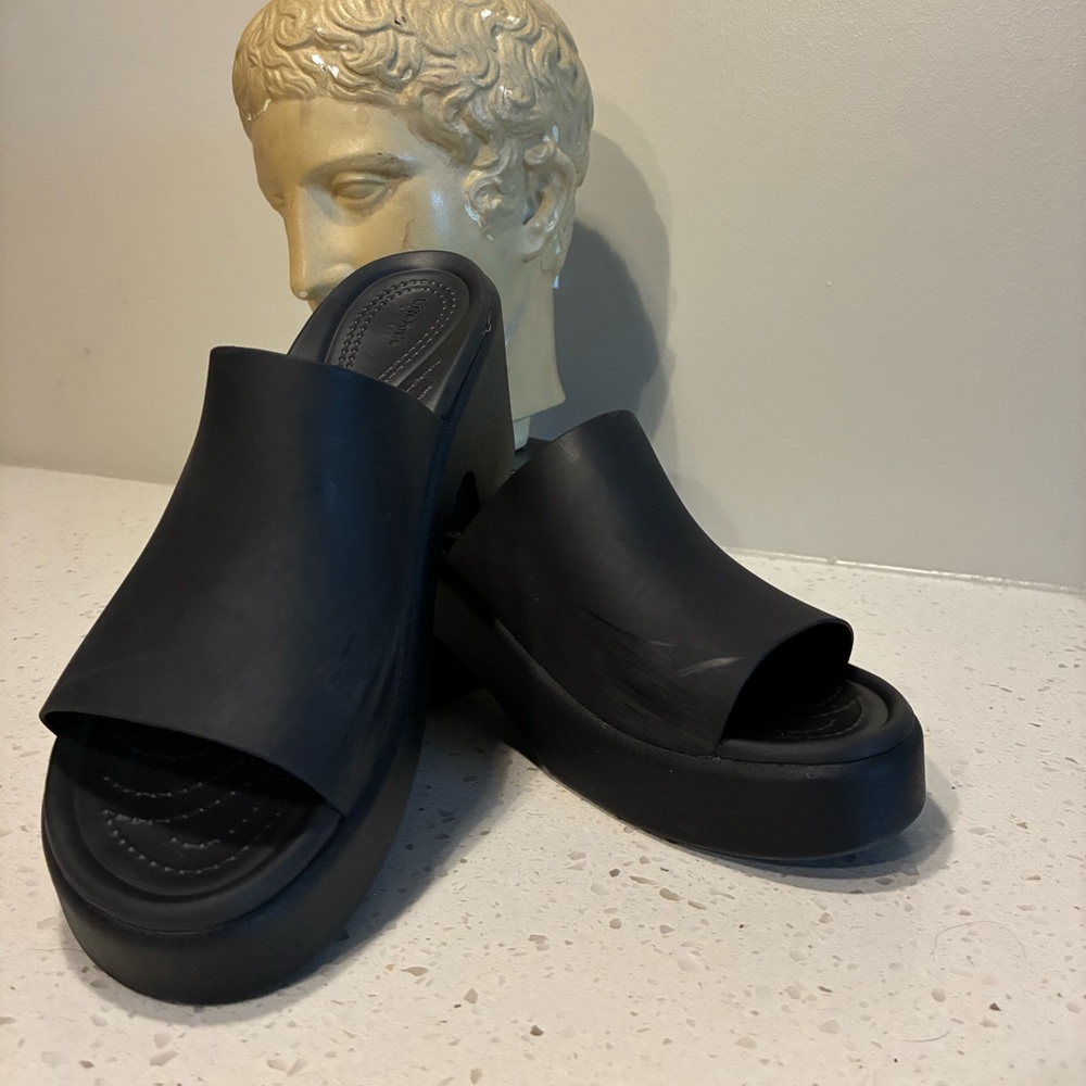 Crocs Black Platform Sandals - image 5